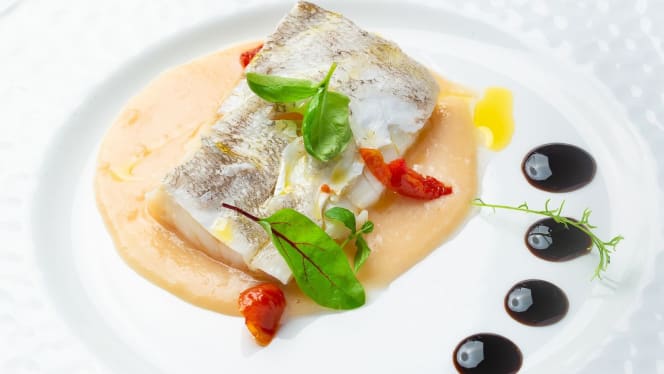 Seasons Restaurant & Lounge Bar - 4