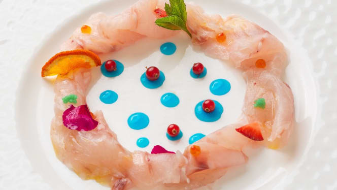 Seasons Restaurant & Lounge Bar - 3