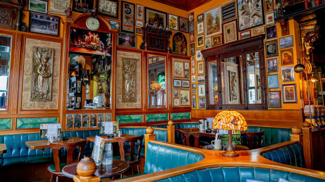 The Golden Harp - Irish Pub Simmering - 5