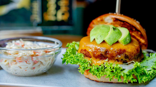 The Golden Harp - Irish Pub Simmering - 3