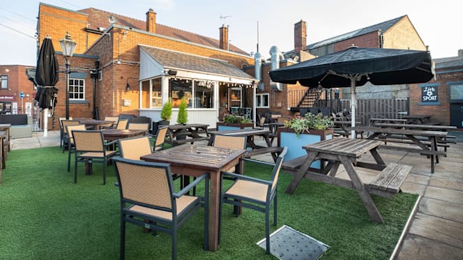 Bull Hotel Poulton Le Fylde - 1