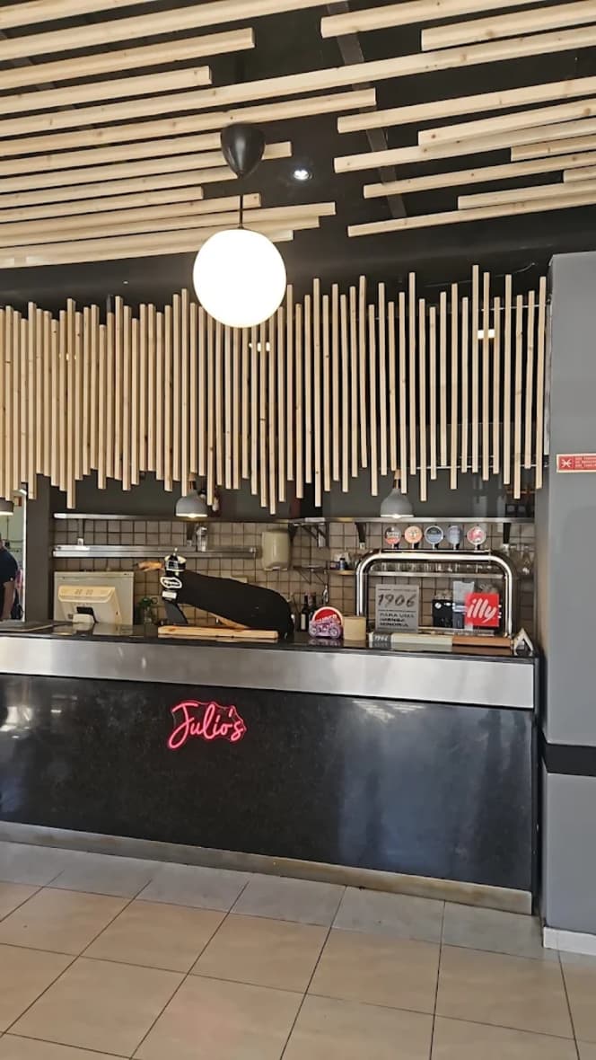 Julio’s - 9
