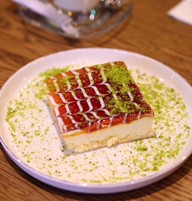 IQRAM Café & Restaurant - 3