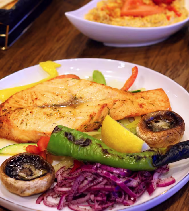 IQRAM Café & Restaurant - 4