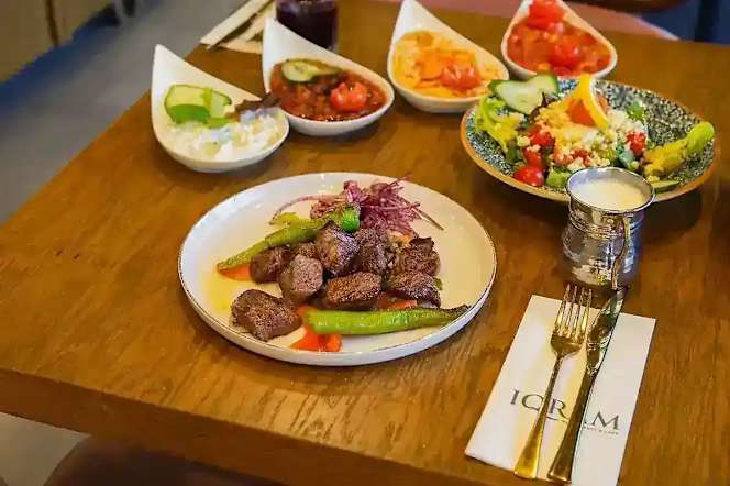 IQRAM Café & Restaurant - 6