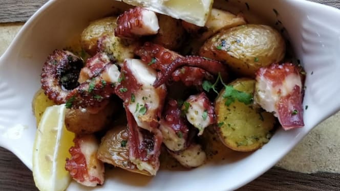 Linda The Beach Bar - Lagos - 8