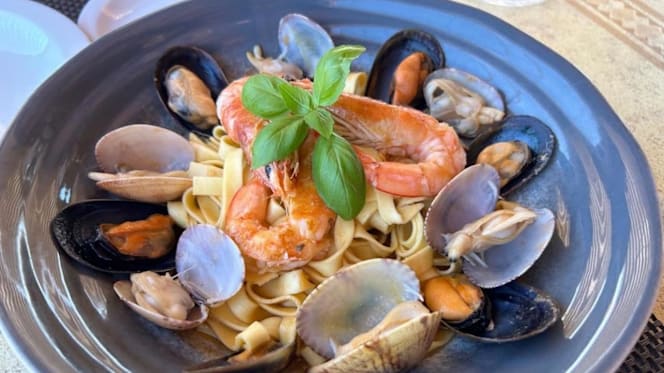 Linda The Beach Bar - Lagos - 3