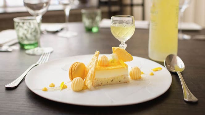 Bistro La Cloche - 8