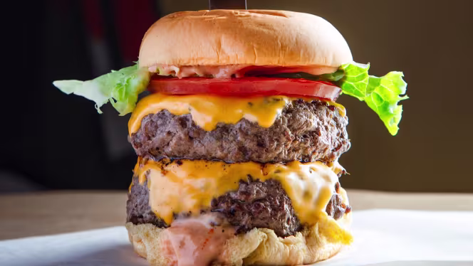 Black Tap Craft Burger & Beer Geneve - 4