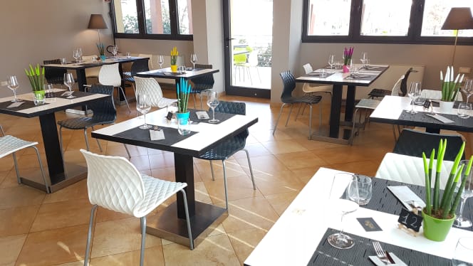 PepeOro Restaurant Cafe - 4