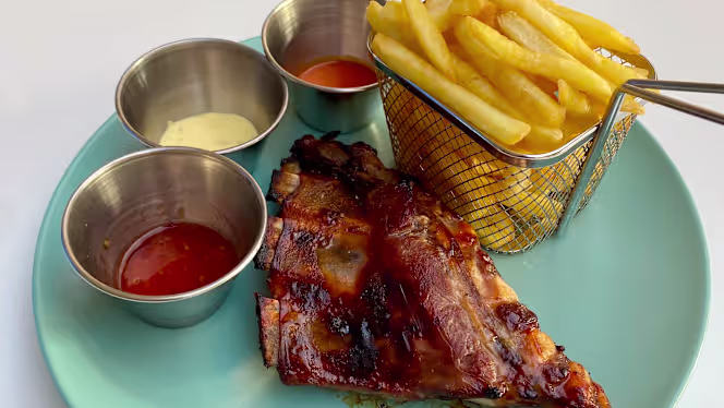 Bistró Mar & Montaña - 2