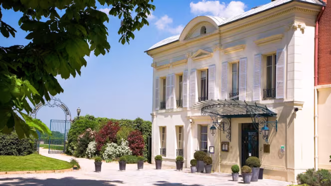Hôtel Restaurant Pavillon Henri IV - Saint-Germain-en-Laye - 0