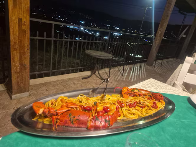 Donna Lisa Restaurant - 1