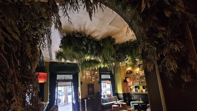 Emerald's Independent Bar - 5