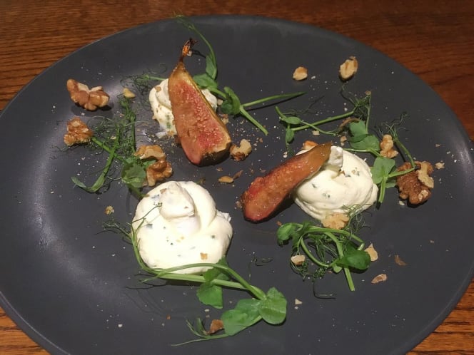 The Queen Elizabeth Inn - 1