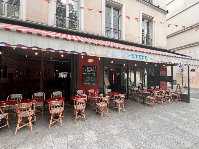 Café Petite - 7