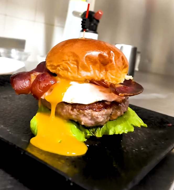 Yukana Burger - 3