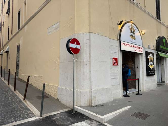 Antica Pizzeria Da Michele Civitavecchia - 2