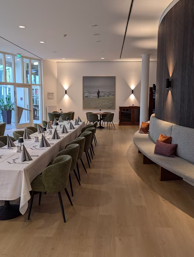 Seven - Restaurant & Bar - 1