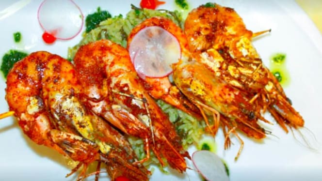 Royal Inde & Western Grill - 8