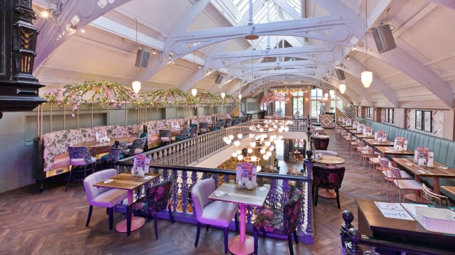 Slug and Lettuce Nottingham, Market Square - 5