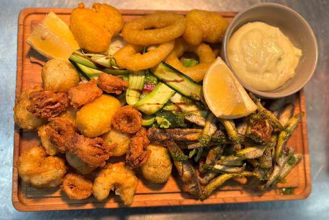 Le Jimmy's Brasserie Pub - 7