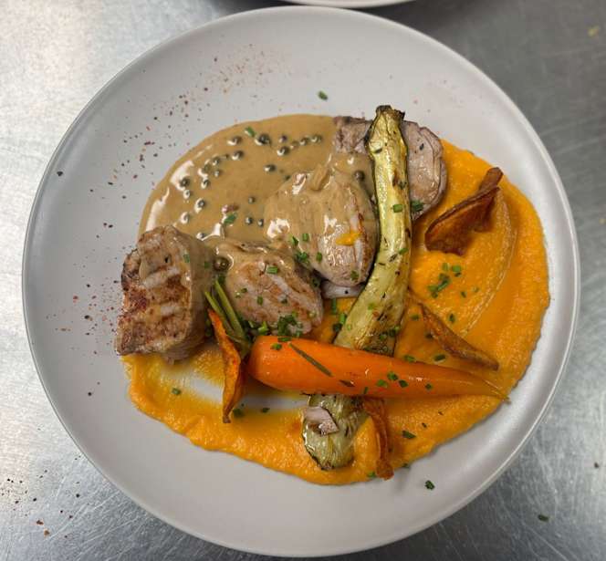 Le Jimmy's Brasserie Pub - 8