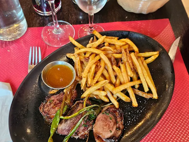 Le Bistrot des Martyrs - 0