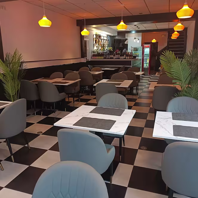 Black & White Indian Restaurant - 5