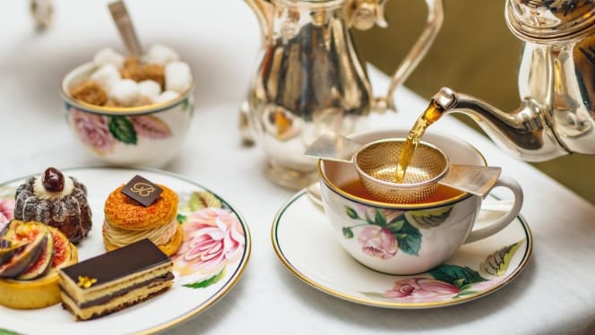 The Drawing Room at Brown's Hotel - 7