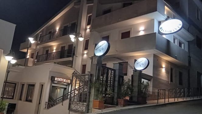 Ristorante Tipico Hotel Colonne - 9