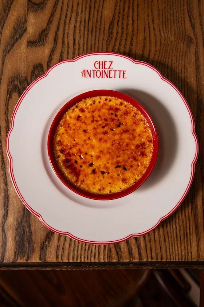Chez Antoinette Victoria - 8