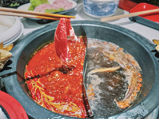 ShuDaxia HotPot 巴黎蜀大侠火锅 - 3
