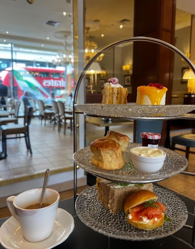 Caffe Concerto - New Knightsbridge - 1