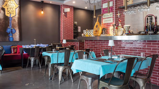 Hummustown Restaurant - 4