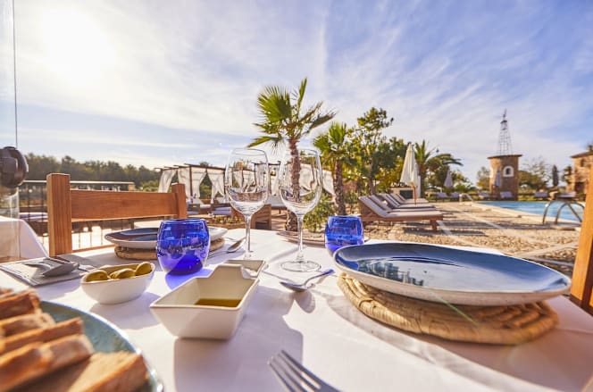 Quatre Restaurant - 1