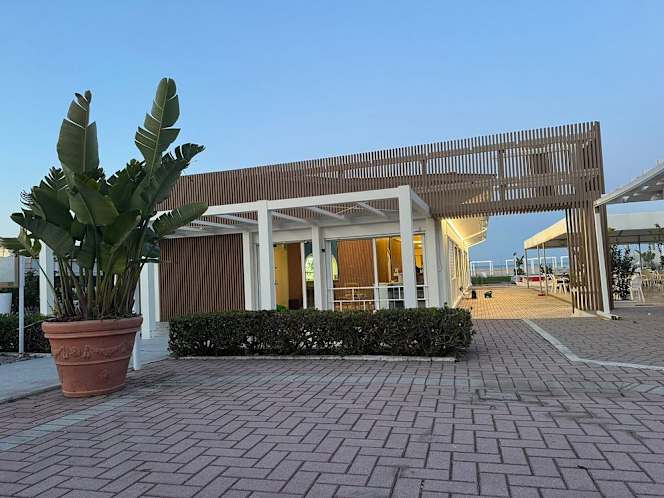 G Beach Restaurant - 9