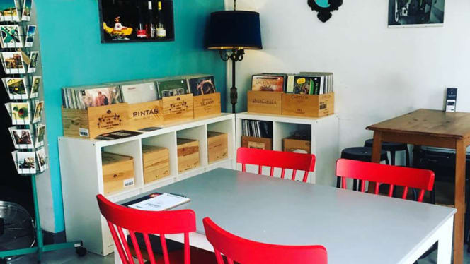 Do Vigario Pub e Records - 3