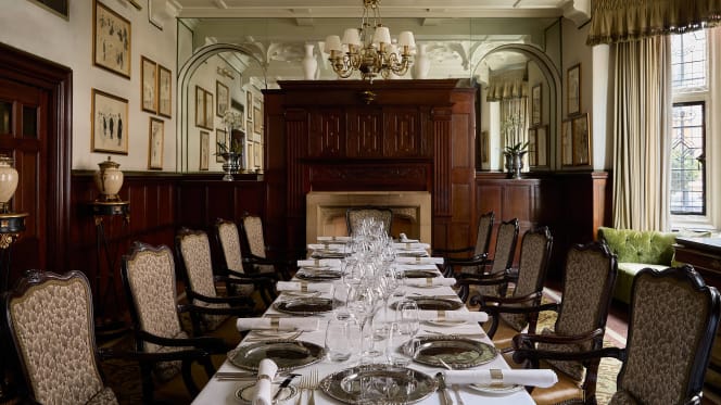 Cheneston’s Restaurant - 9