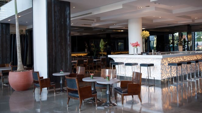 Lobby & Bistró – Hotel Puerta América 5* - 2