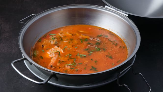 Arcaz Velho Fado Restaurant - Alfama Tapas & Wine Bar - 8