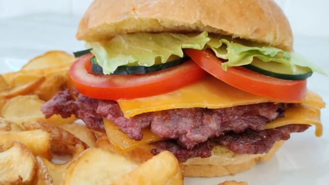 Luna de Alberdi Burger Bar - 3