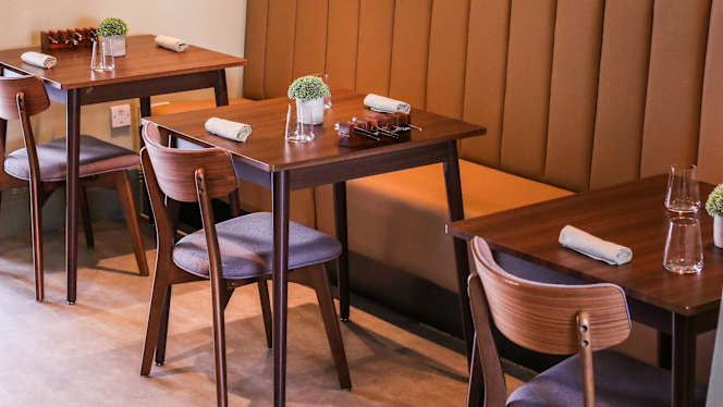 Daise by Tony Parkin - 3