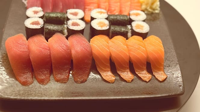 Takumi Sushi and Noodle Bar - 5