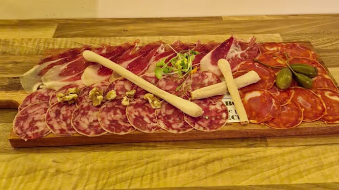 El Olivo Tapas Gourmet & Wine Bar - 2