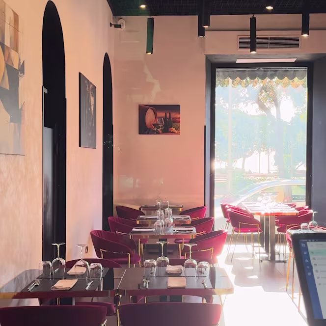 Nanou Restaurant Lounge - 4