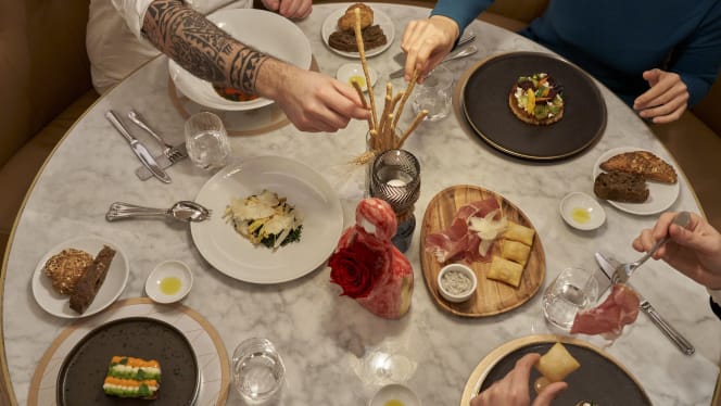 Il Magnifico Restaurant - 5