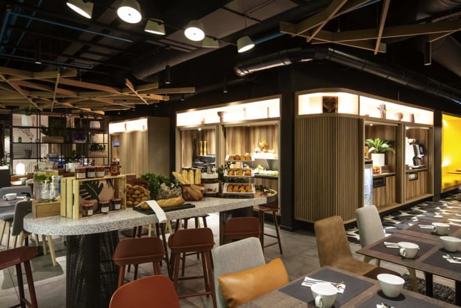 ICI & LÀ - BAR_RESTAURANT - 2