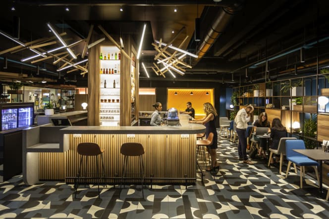 ICI & LÀ - BAR_RESTAURANT - 4