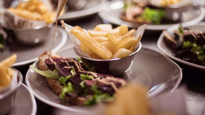 O'Sullivans by The Mill - Paris - 2